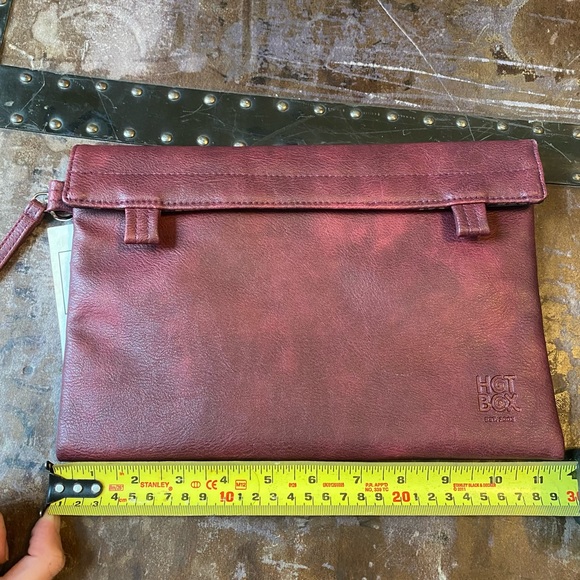 NWT - Burgundy Vegan Leather Smell-proof Clutch  - - stash bag - make-up… - Picture 4 of 9
